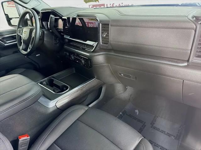 2025 Chevrolet Silverado 2500HD 4WD Crew Cab Standard Bed LTZ