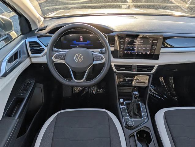2026 Volkswagen Taos SE