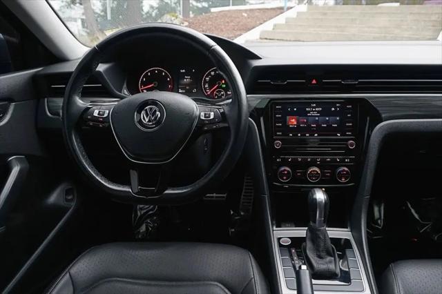 2020 Volkswagen Passat 2.0T R-Line