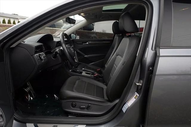 2020 Volkswagen Passat 2.0T R-Line