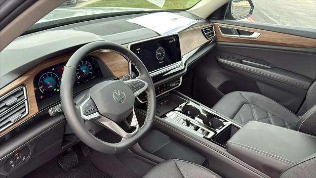 2026 Volkswagen Atlas SE with Technology