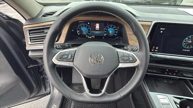 2026 Volkswagen Atlas SE with Technology