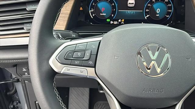 2026 Volkswagen Atlas SE with Technology