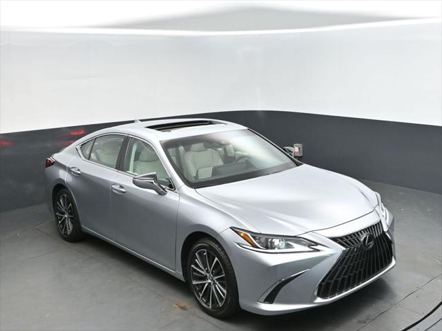 2024 Lexus ES 350's photo