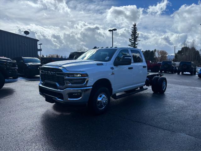 2026 RAM Ram 3500 Chassis Cab RAM 3500 TRADESMAN CREW CAB CHASSIS 4X4 60 CA 2026 RAM Ram 3500 Chassis Cab RAM 3500 TRADESMAN CREW CAB CHASSIS 4X4 60 CA