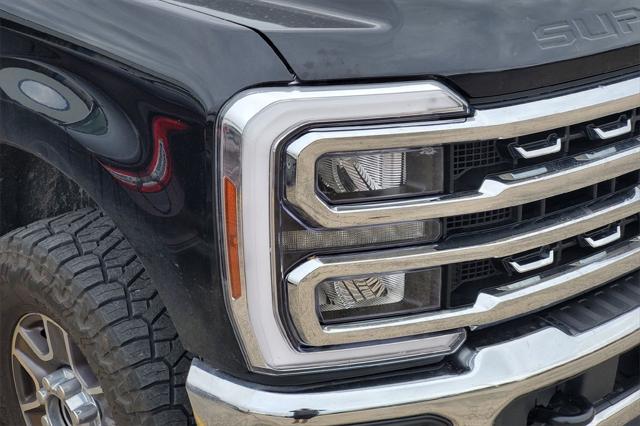 2025 Ford F-350 LARIAT