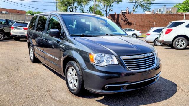 2011 Chrysler Town & Country Touring