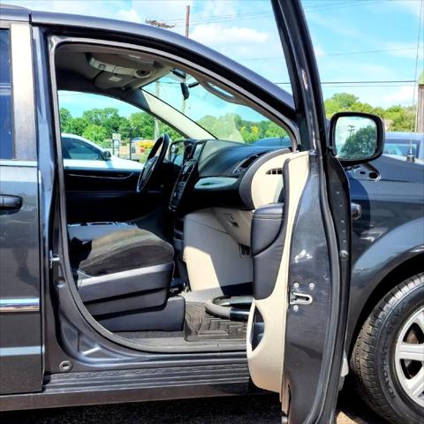 2011 Chrysler Town & Country Touring