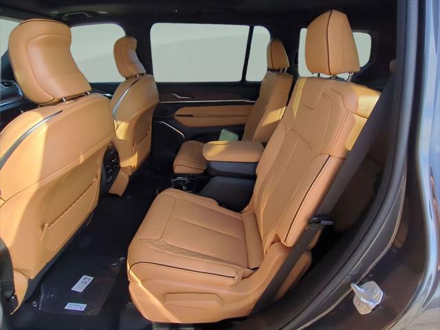 2025 Jeep Grand Cherokee L Summit 4x4