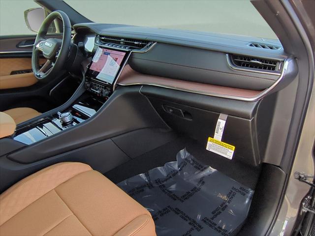 2025 Jeep Grand Cherokee L Summit 4x4