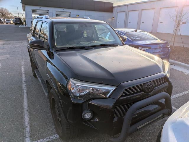 2017 Toyota 4Runner SR5 2017 Toyota 4Runner SR5