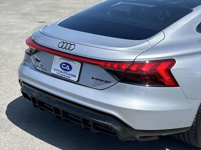 2022 Audi RS e-tron GT quattro