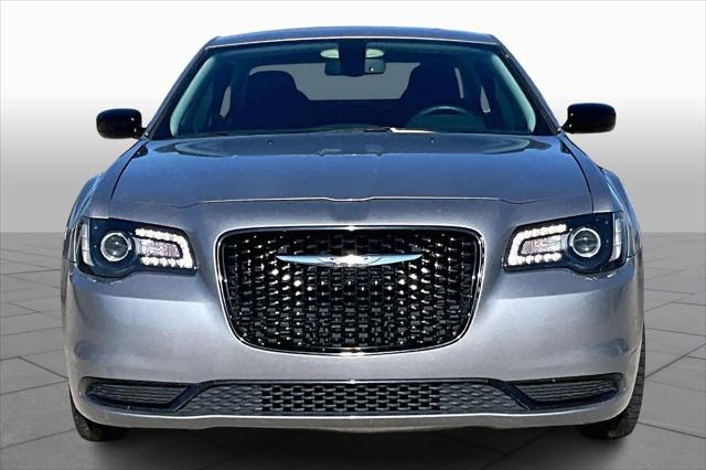 2018 Chrysler 300 Touring 2018 Chrysler 300 Touring