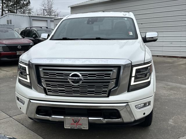 2021 Nissan TITAN Crew Cab Platinum Reserve 4x4 2021 Nissan TITAN Crew Cab Platinum Reserve 4x4