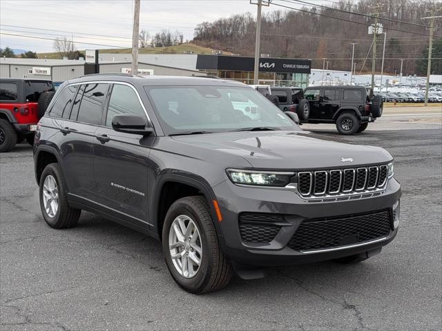 2025 Jeep Grand Cherokee GRAND CHEROKEE LAREDO X 4X4