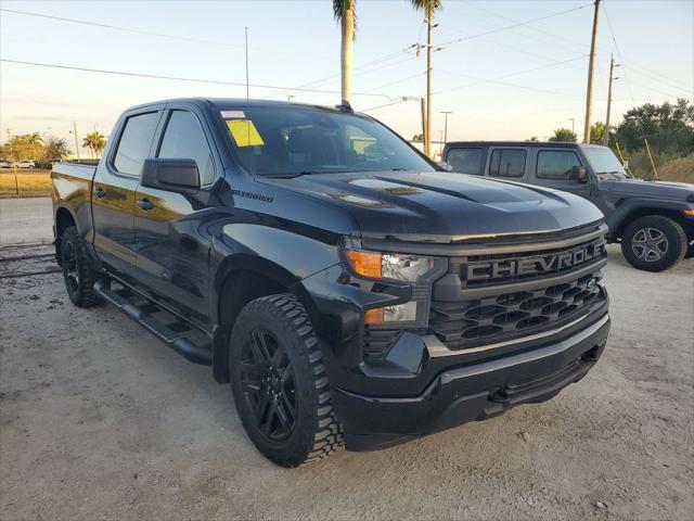 2023 Chevrolet Silverado 1500 2WD Crew Cab Short Bed Custom 2023 Chevrolet Silverado 1500 2WD Crew Cab Short Bed Custom