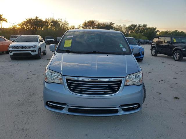 2013 Chrysler Town and Country Touring 2013 Chrysler Town and Country Touring