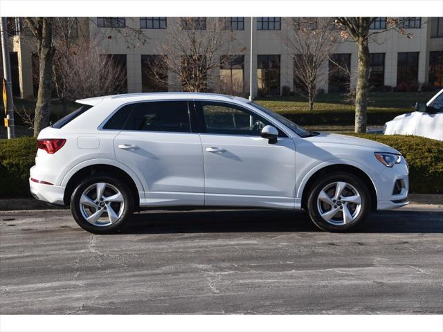 2022 Audi Q3 Premium 40 TFSI quattro Tiptronic 2022 Audi Q3 Premium 40 TFSI quattro Tiptronic