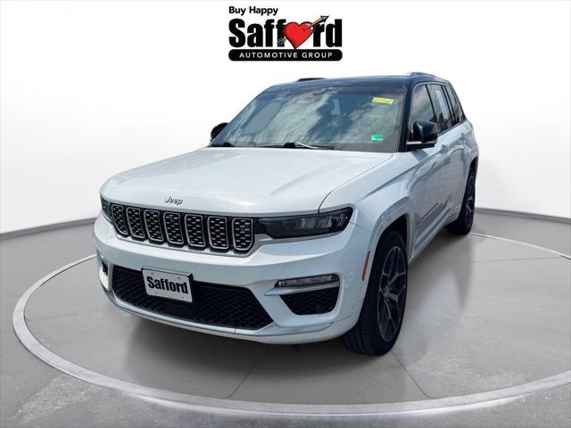 2022 Jeep Grand Cherokee Summit Reserve 4x4 2022 Jeep Grand Cherokee Summit Reserve 4x4