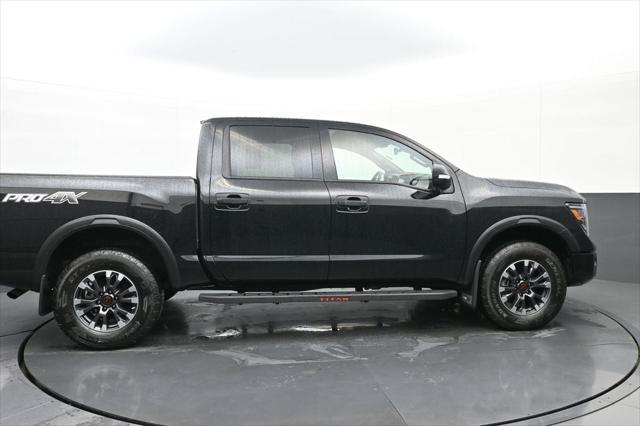 2024 Nissan TITAN Crew Cab PRO-4X 4x4 2024 Nissan TITAN Crew Cab PRO-4X 4x4