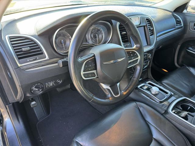 2022 Chrysler 300 Touring L