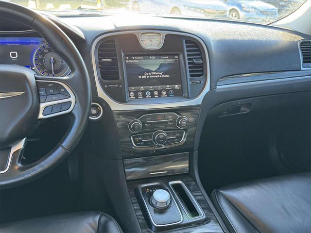 2022 Chrysler 300 Touring L