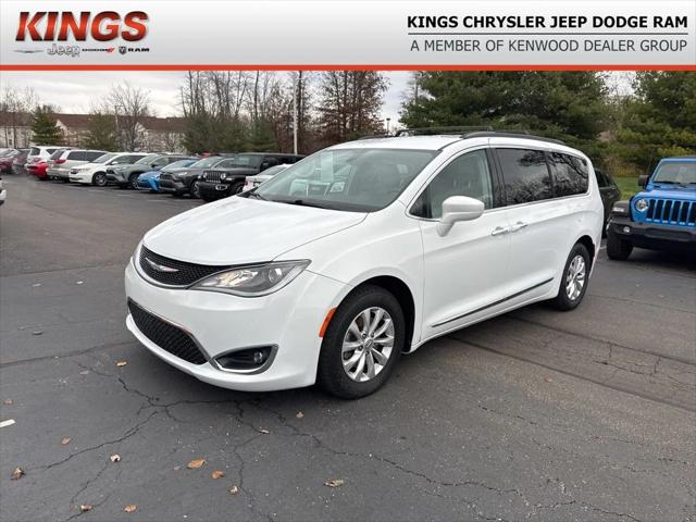 2017 Chrysler Pacifica Touring-L 2017 Chrysler Pacifica Touring-L