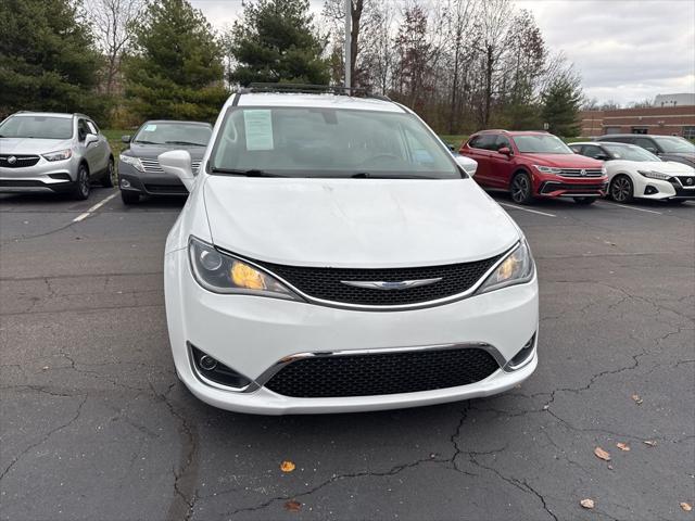 2017 Chrysler Pacifica Touring-L 2017 Chrysler Pacifica Touring-L