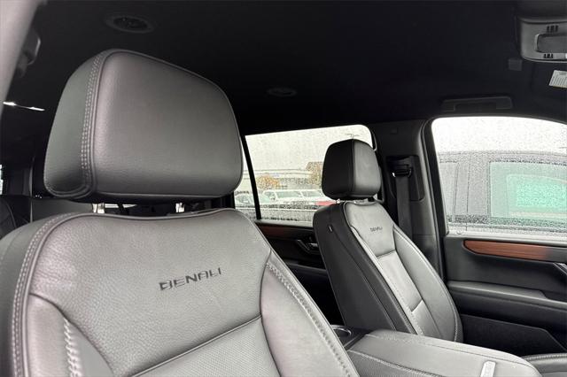 2025 GMC Yukon XL 4WD Denali