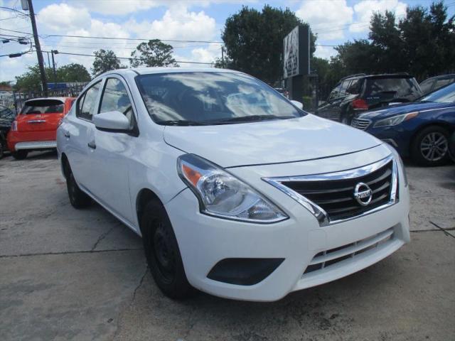 2017 Nissan Versa 1.6 S+