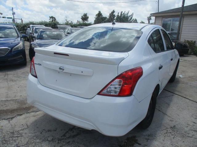 2017 Nissan Versa 1.6 S+