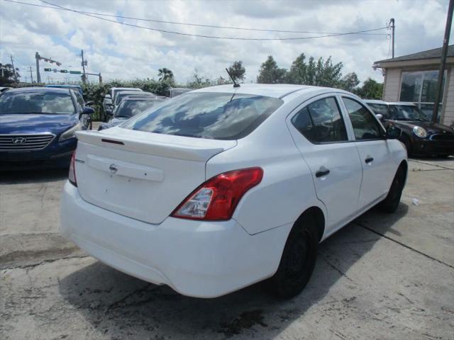 2017 Nissan Versa 1.6 S+