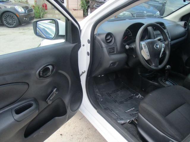 2017 Nissan Versa 1.6 S+