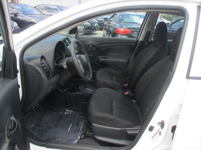 2017 Nissan Versa 1.6 S+