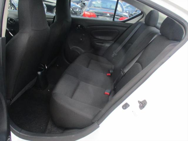 2017 Nissan Versa 1.6 S+