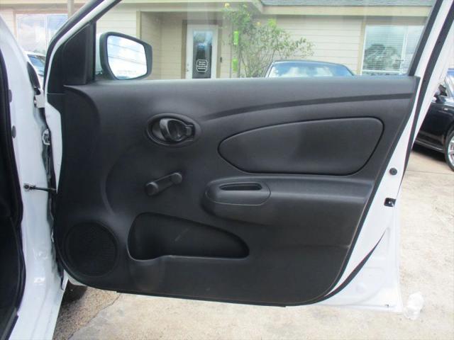 2017 Nissan Versa 1.6 S+