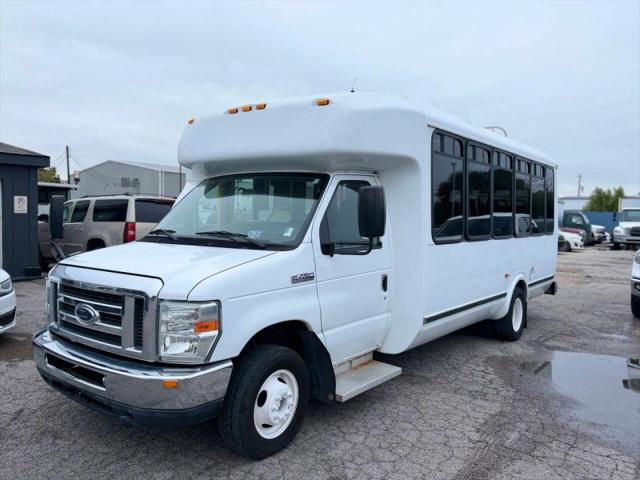 2014 Ford E-450 Cutaway Base