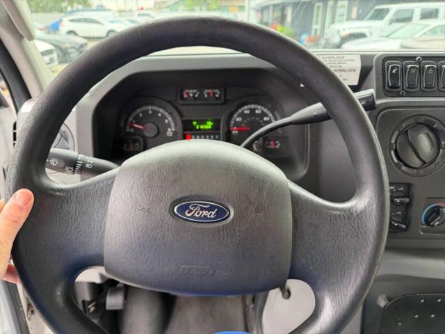 2014 Ford E-450 Cutaway Base