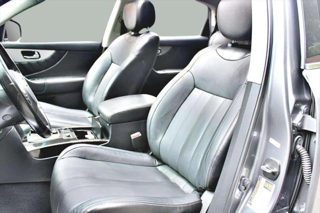 2017 INFINITI QX70 3.7