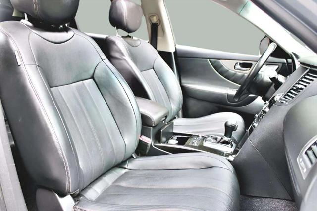 2017 INFINITI QX70 3.7