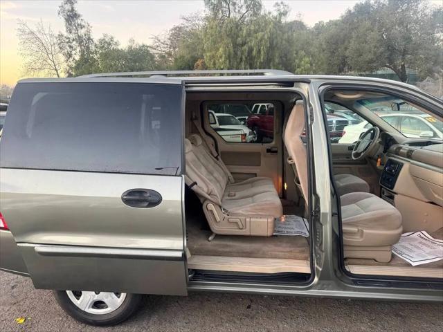 2005 Ford Freestar SE