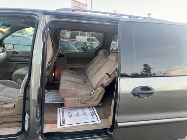 2005 Ford Freestar SE