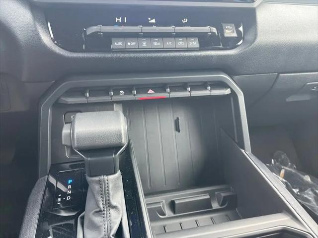 2026 Toyota Tundra SR5 CrewMax 5.5' Bed