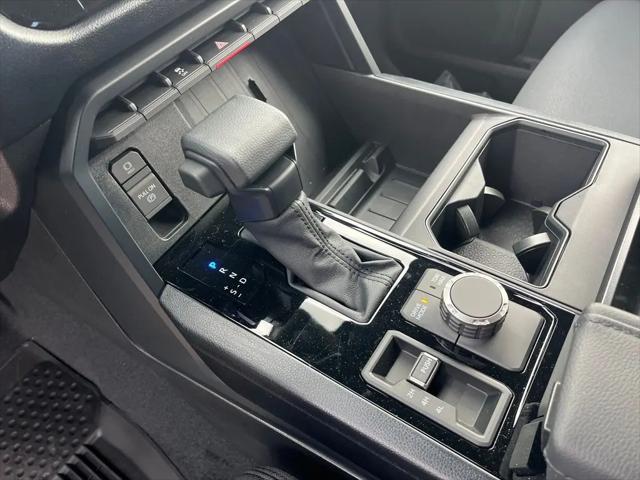 2026 Toyota Tundra SR5 CrewMax 5.5' Bed