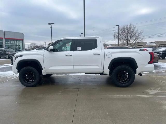 2026 Toyota Tundra SR5 CrewMax 5.5' Bed