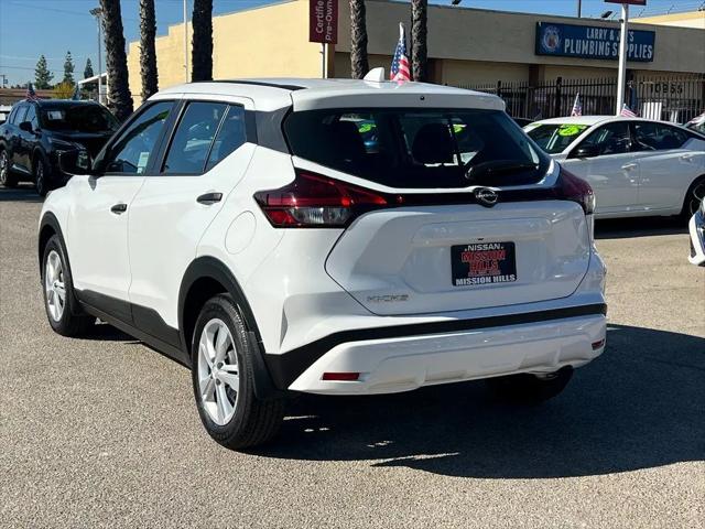 2025 Nissan Kicks S