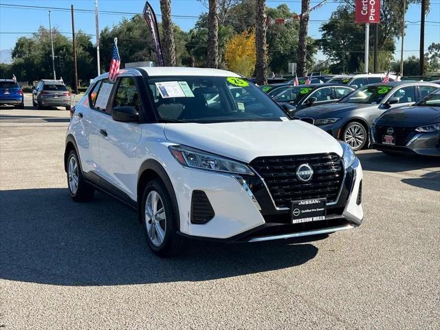 2025 Nissan Kicks S