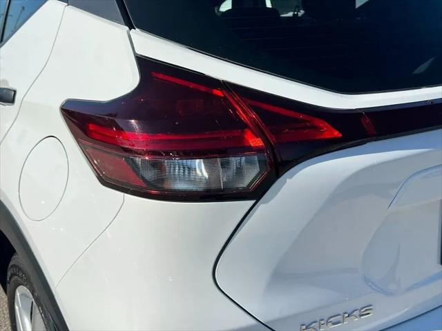 2025 Nissan Kicks S