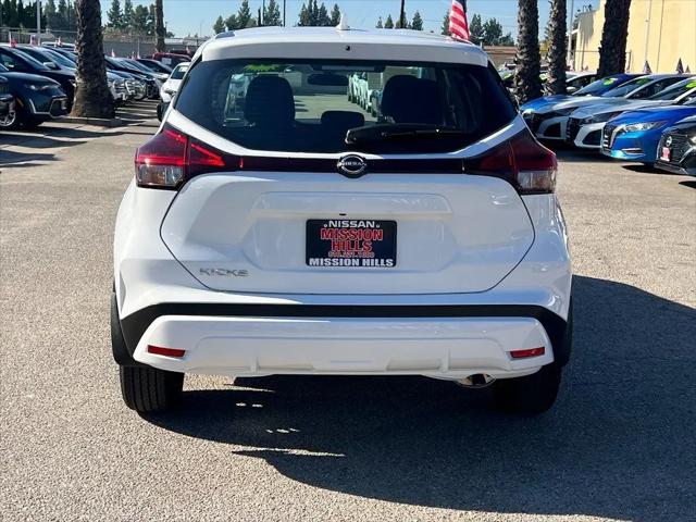 2025 Nissan Kicks S