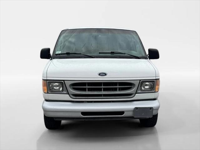 2001 Ford E-150 Commercial